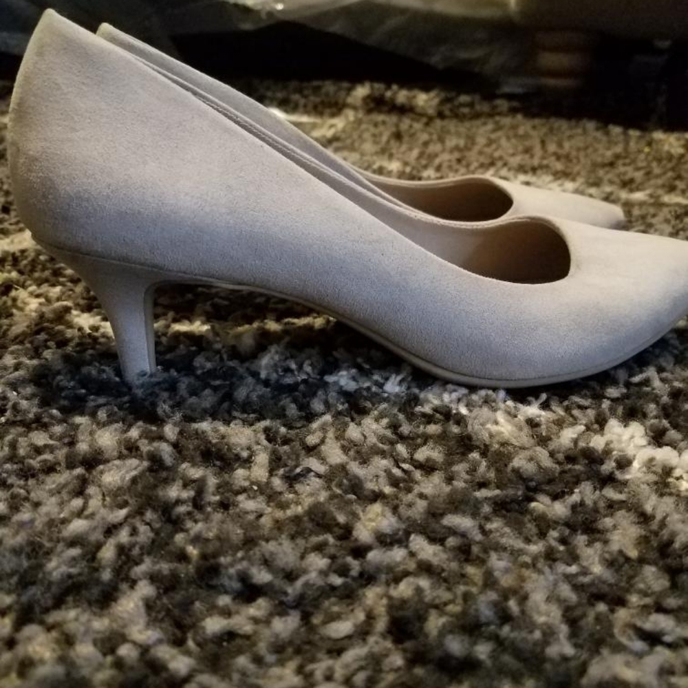 Gray heels